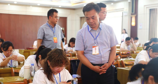 02市衛(wèi)健委二級(jí)調(diào)研員張勇巡考.jpg